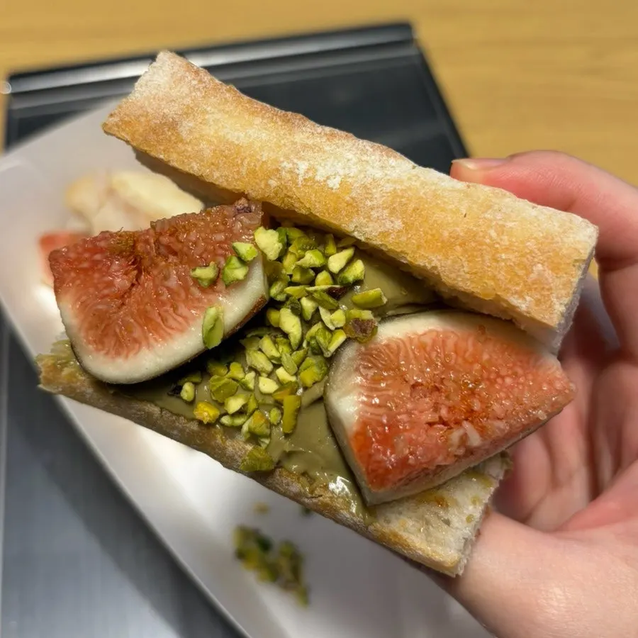 Fresh fig flesh