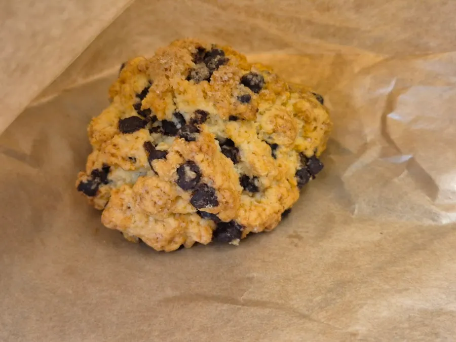 Decaf iced americano and chocolate chip scone