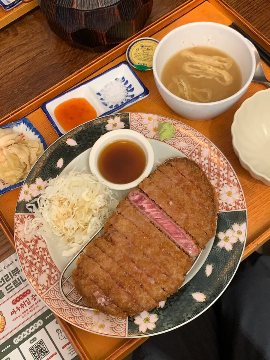 채끝 규카츠 메뉴 상차림