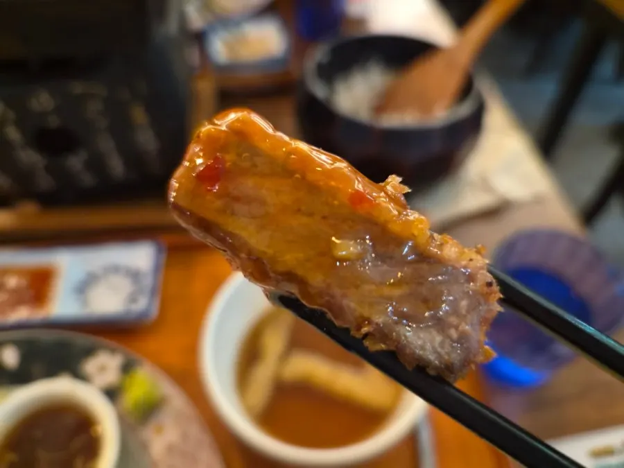 와사비를 올린 규카츠 한 점