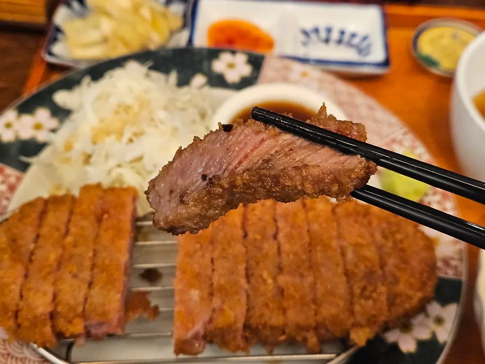 Gyukatsu sizzling on the grill