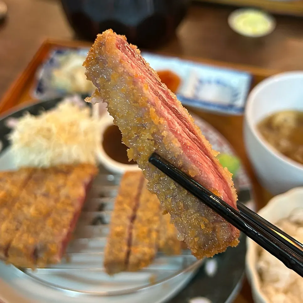 Full gyukatsu set meal spread
