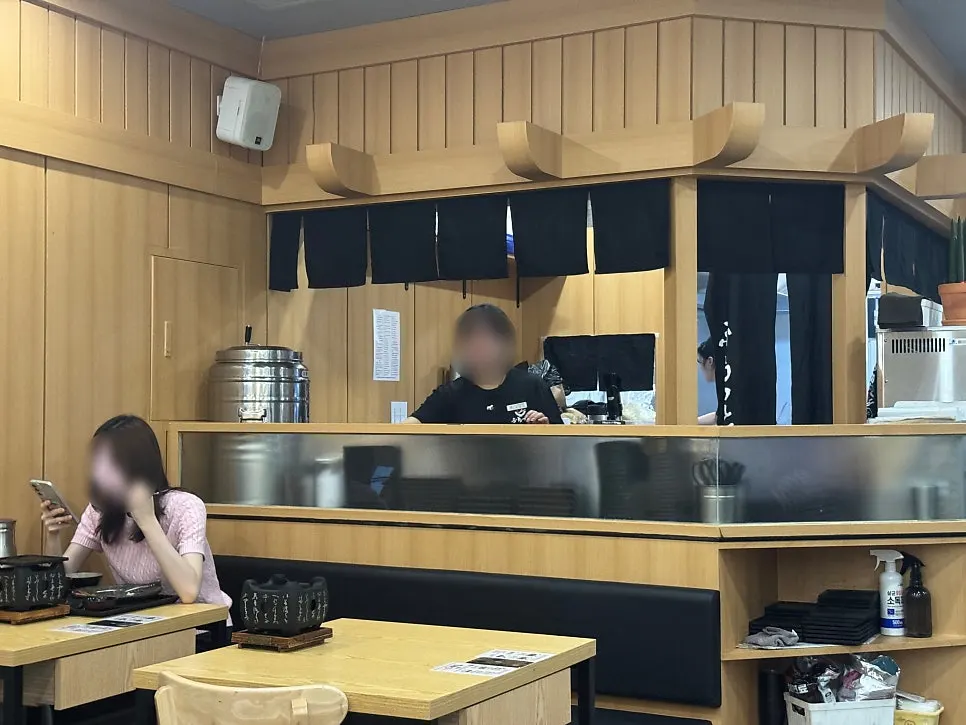 후라토식당 서울스퀘어점 테이블 배치