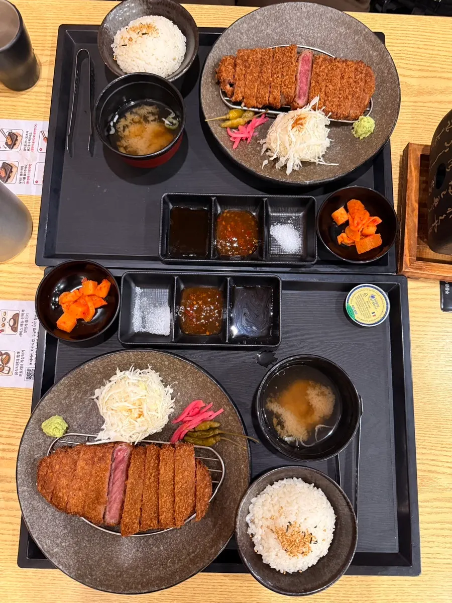 Full gyukatsu set spread at Furato Shokudo