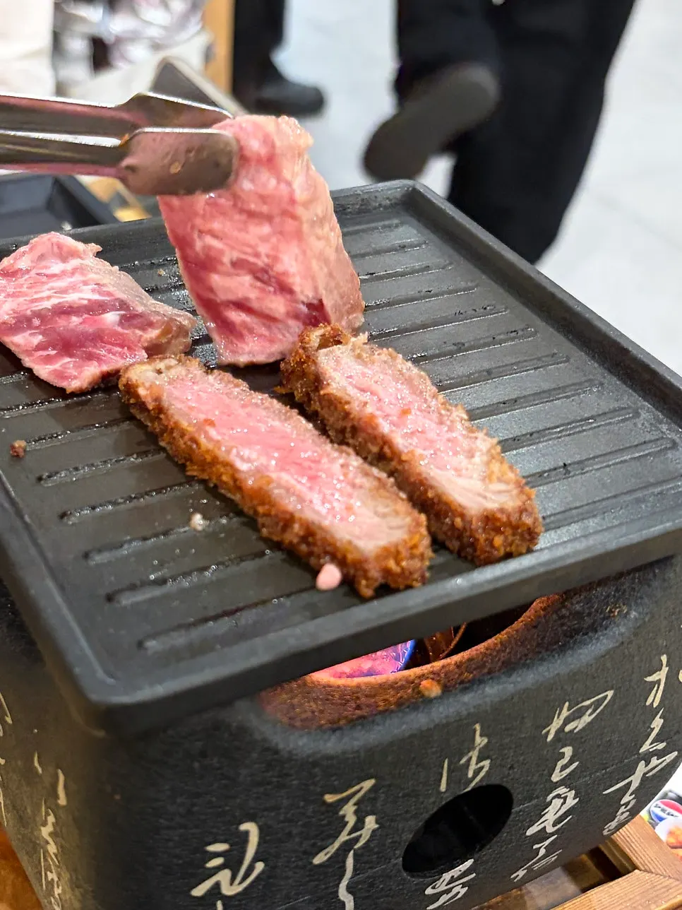 부드러운 지방이 오른 스테키 클로즈업