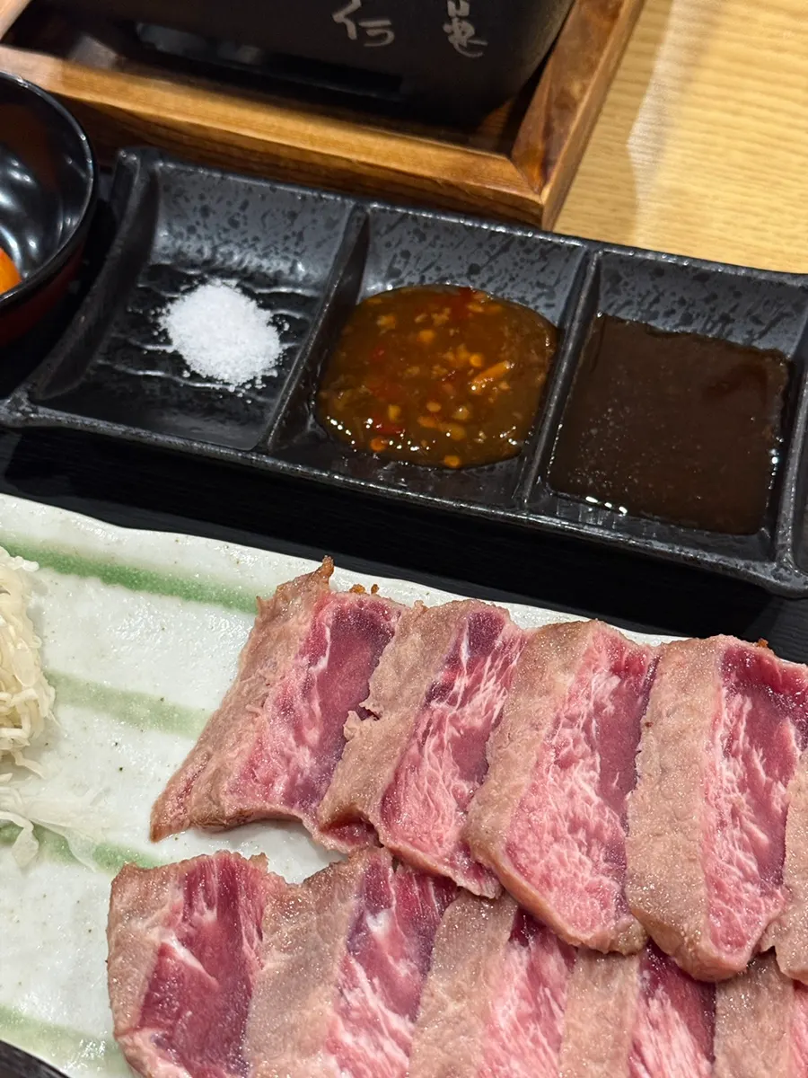 규카츠와 함께 나온 소스 3종