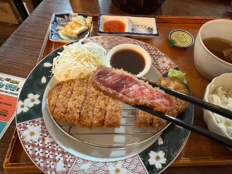 Gyukatsu with a balance of lean meat and fat