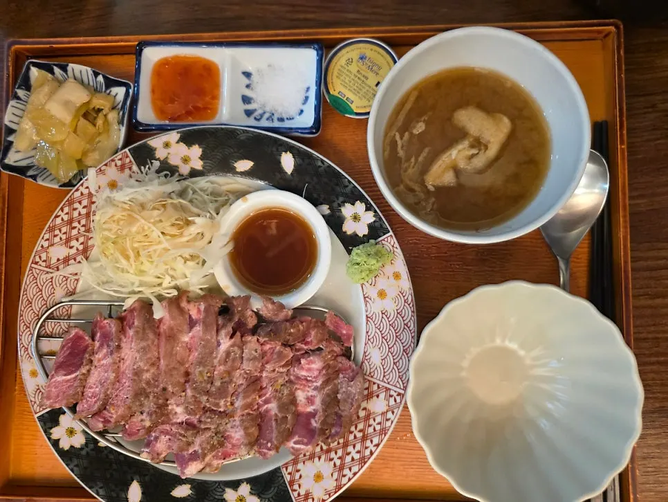 Ichigyu menu board listing Steaki Jeongsik and Gyukatsu