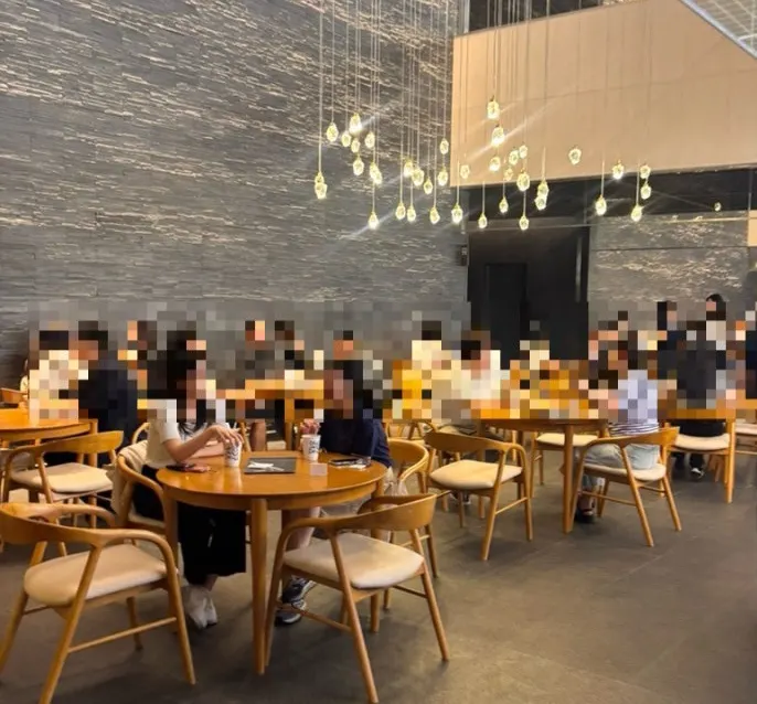댄스댄스댄스 서울역점 매장 전경