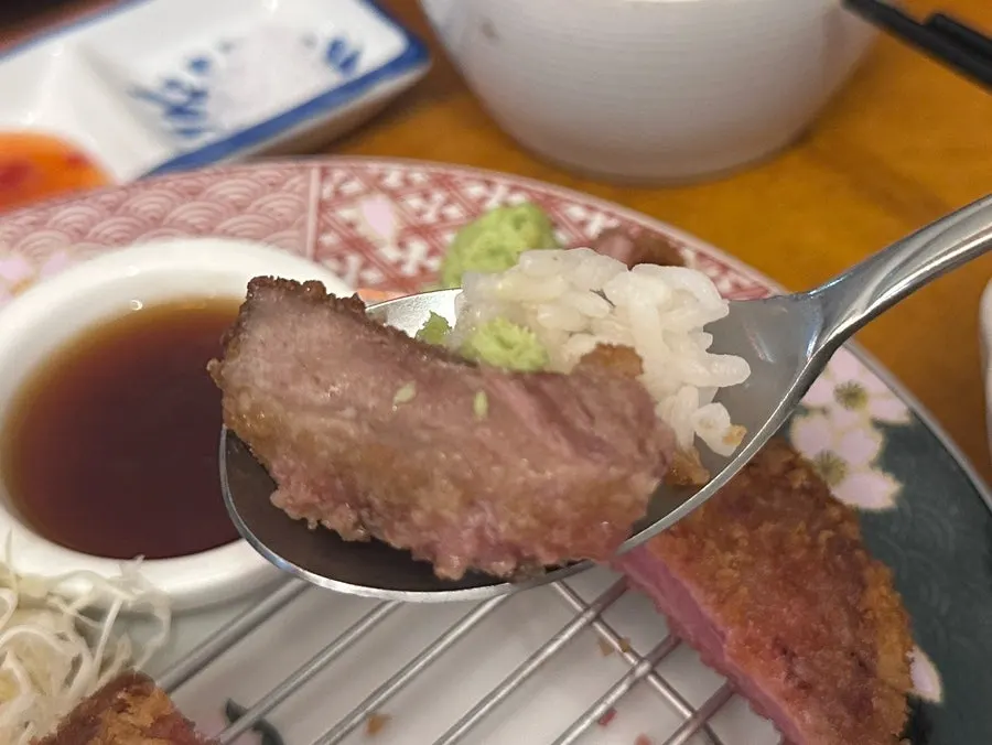 밥과 함께 즐기는 규카츠