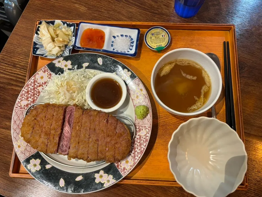 Ordered gyukatsu and steak sets