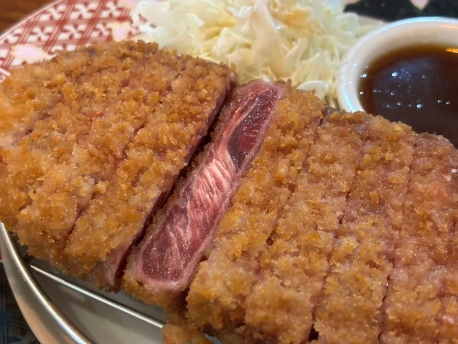 Gyukatsu and steak sets grilled over a tabletop brazier