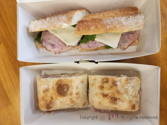 바게트 샌드위치와 잠봉할라피뇨 치아바타