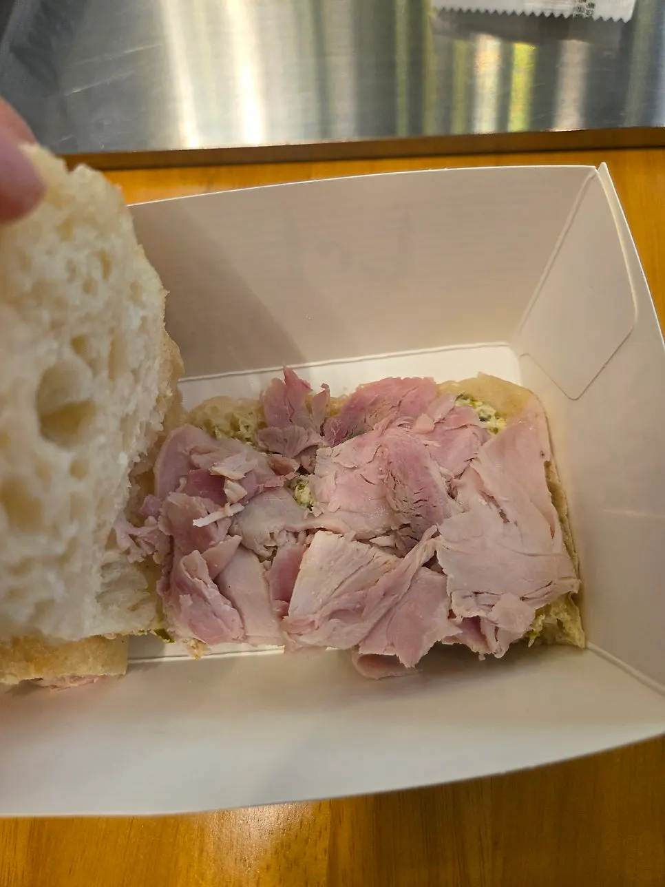 Evenly distributed jambon filling