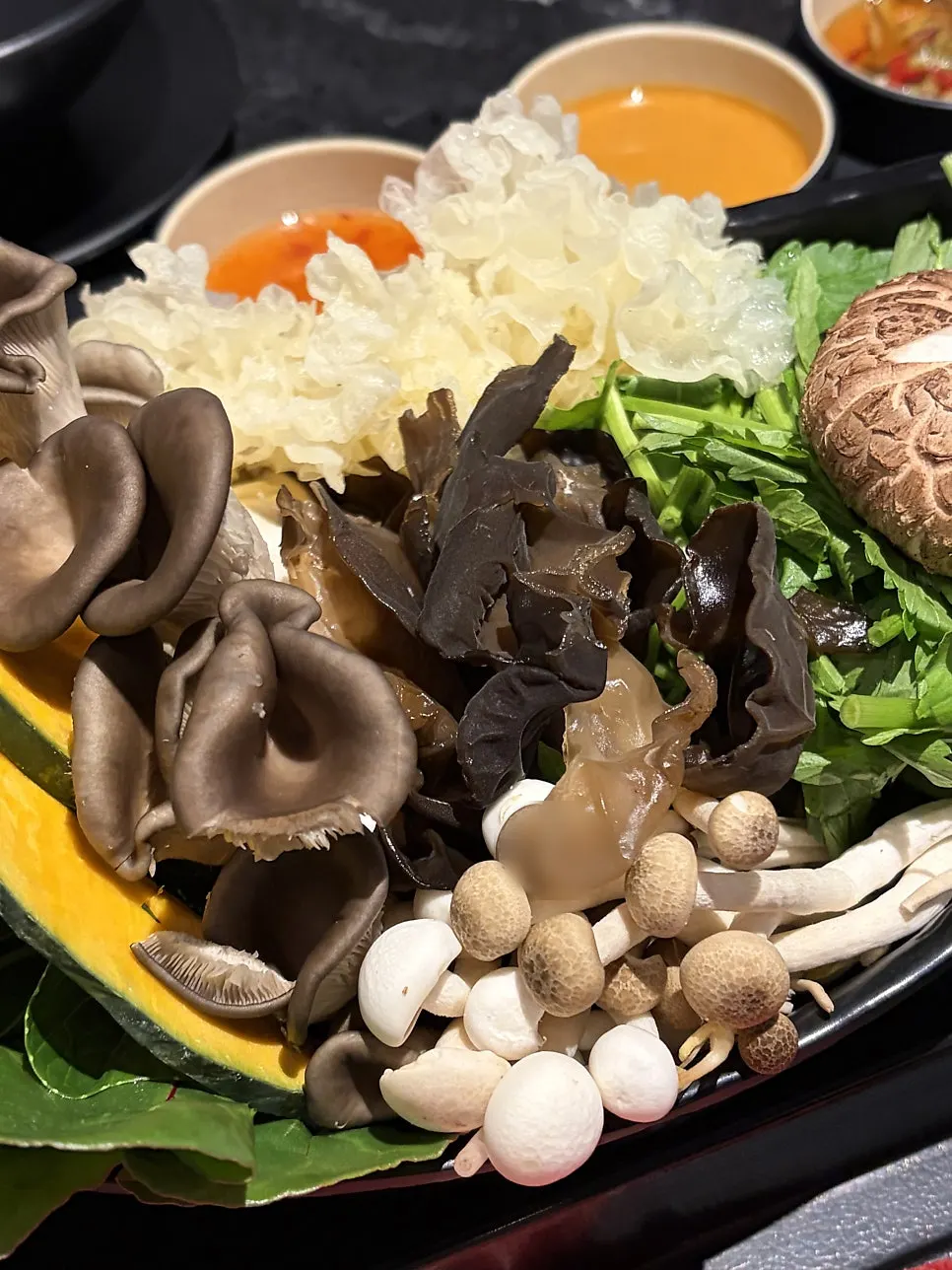 Assorted vegetable plate with bean sprouts and mushrooms
