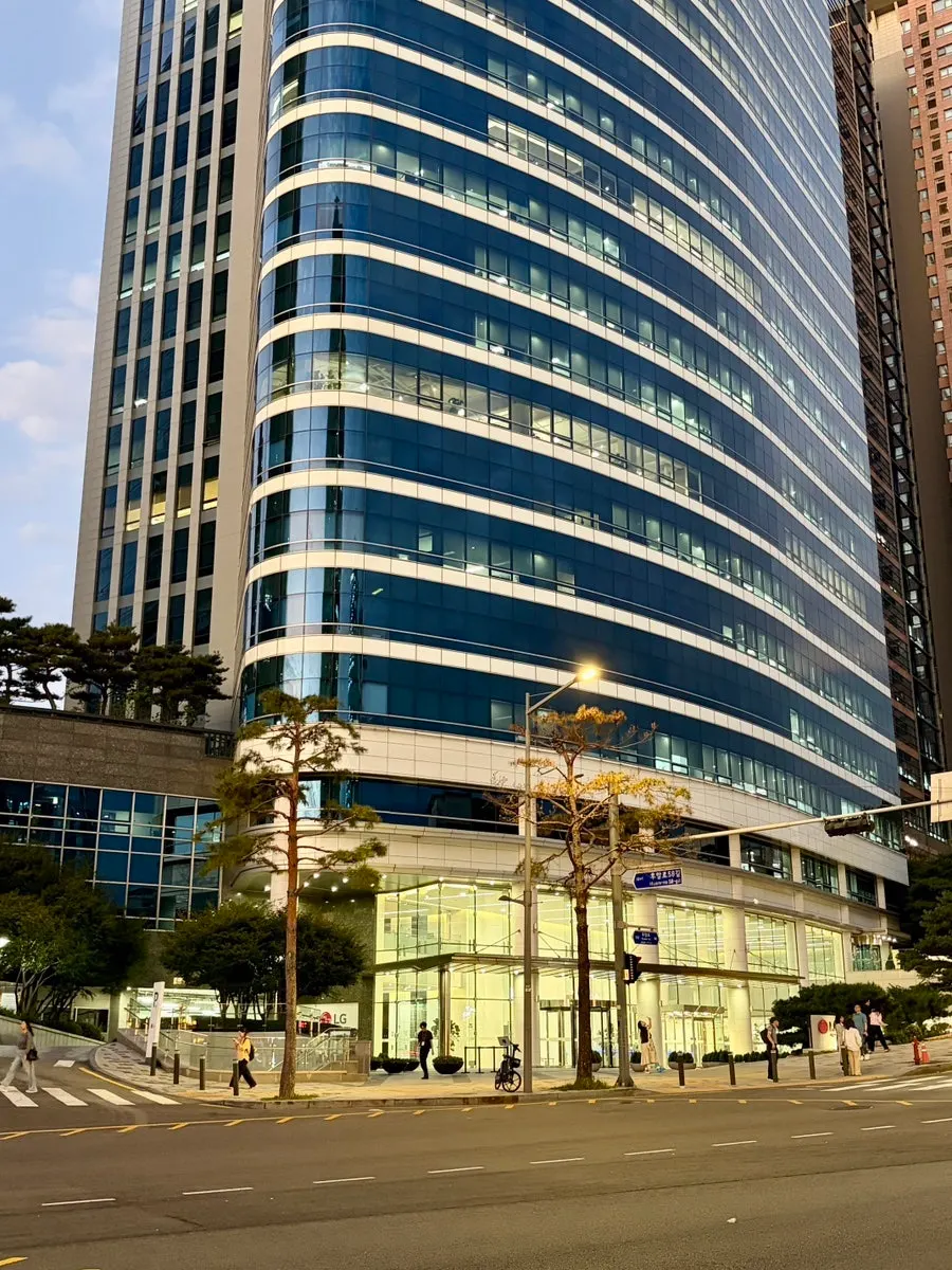 Building near Seoul Station Exit 11 housing Ichigyu