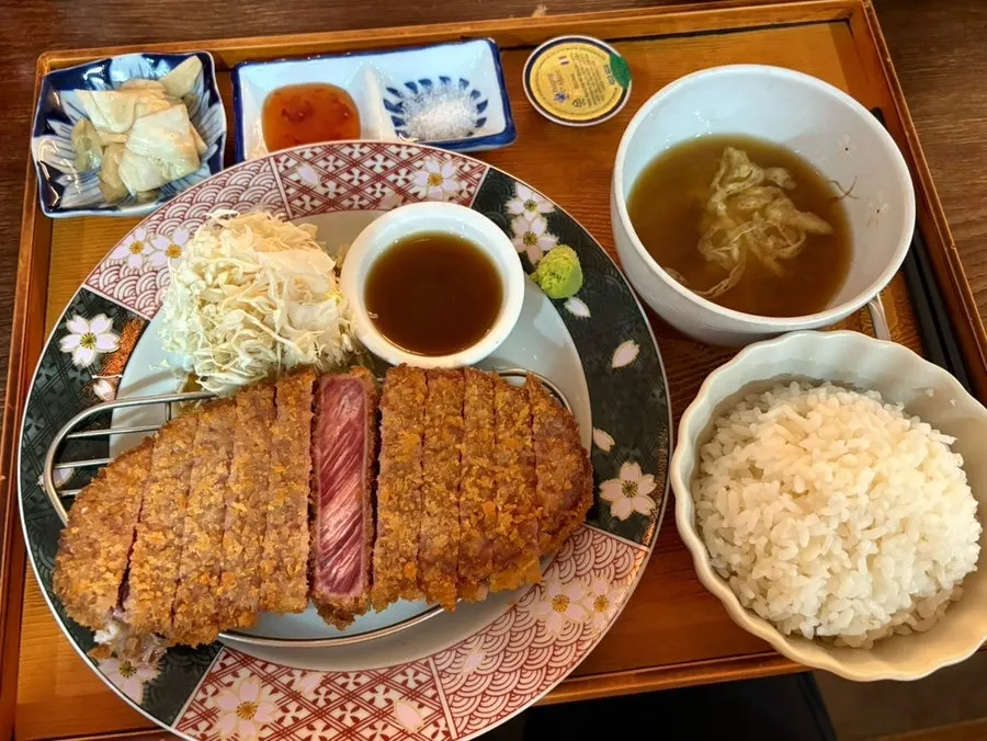 Steki-don grill with melted Isigny butter