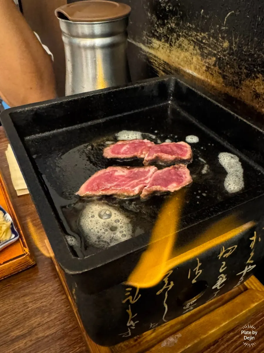 Steak grilled without breading