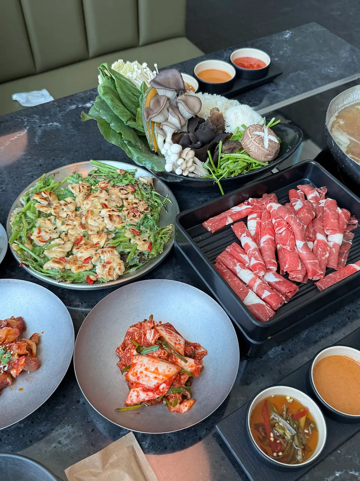 Shabu-shabu meal at Yunseul near Seoul Station