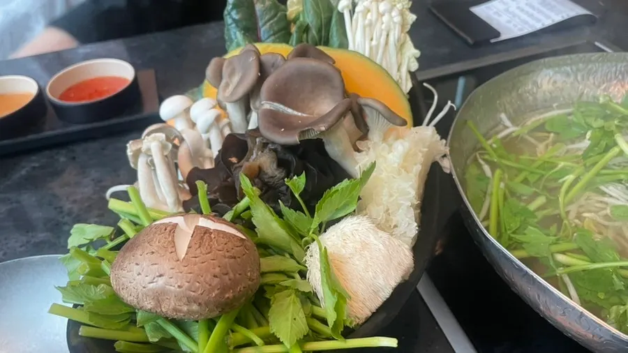 Basic broth with minari and bean sprouts