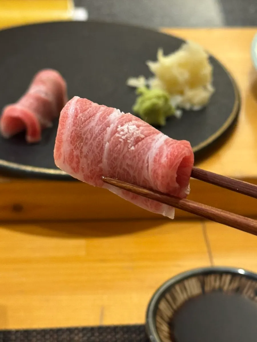 소금만 올린 참치 뱃살 스시