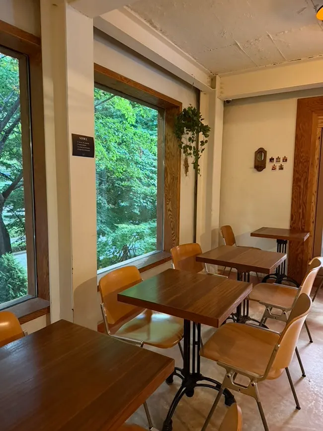 A large third-floor table for a group