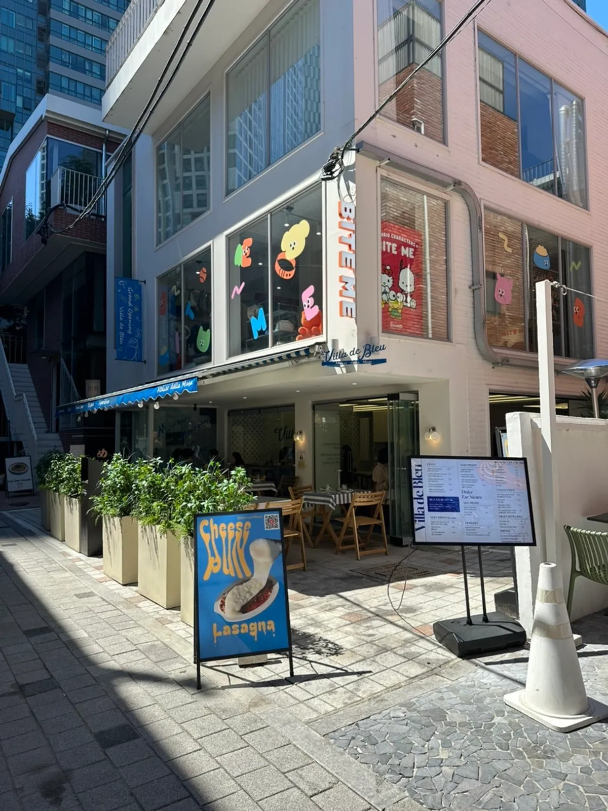 Billadeubeulleu Seongsu exterior and terrace atmosphere
