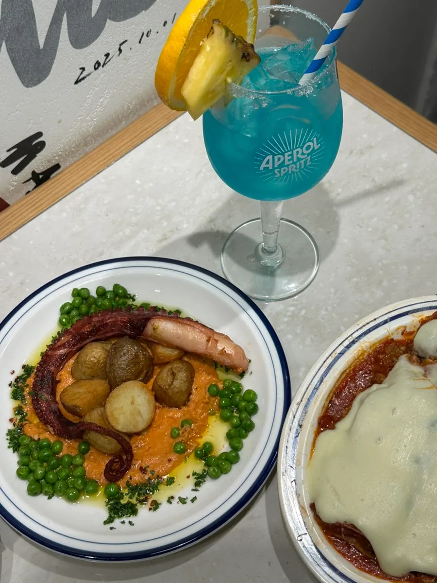Nonalcoholic sangria in a refreshing color