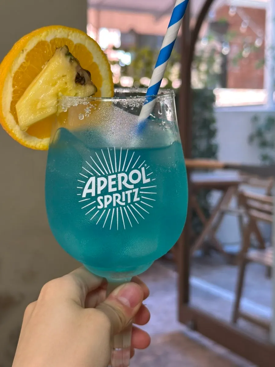 A light nonalcoholic drink to have alongside a meal