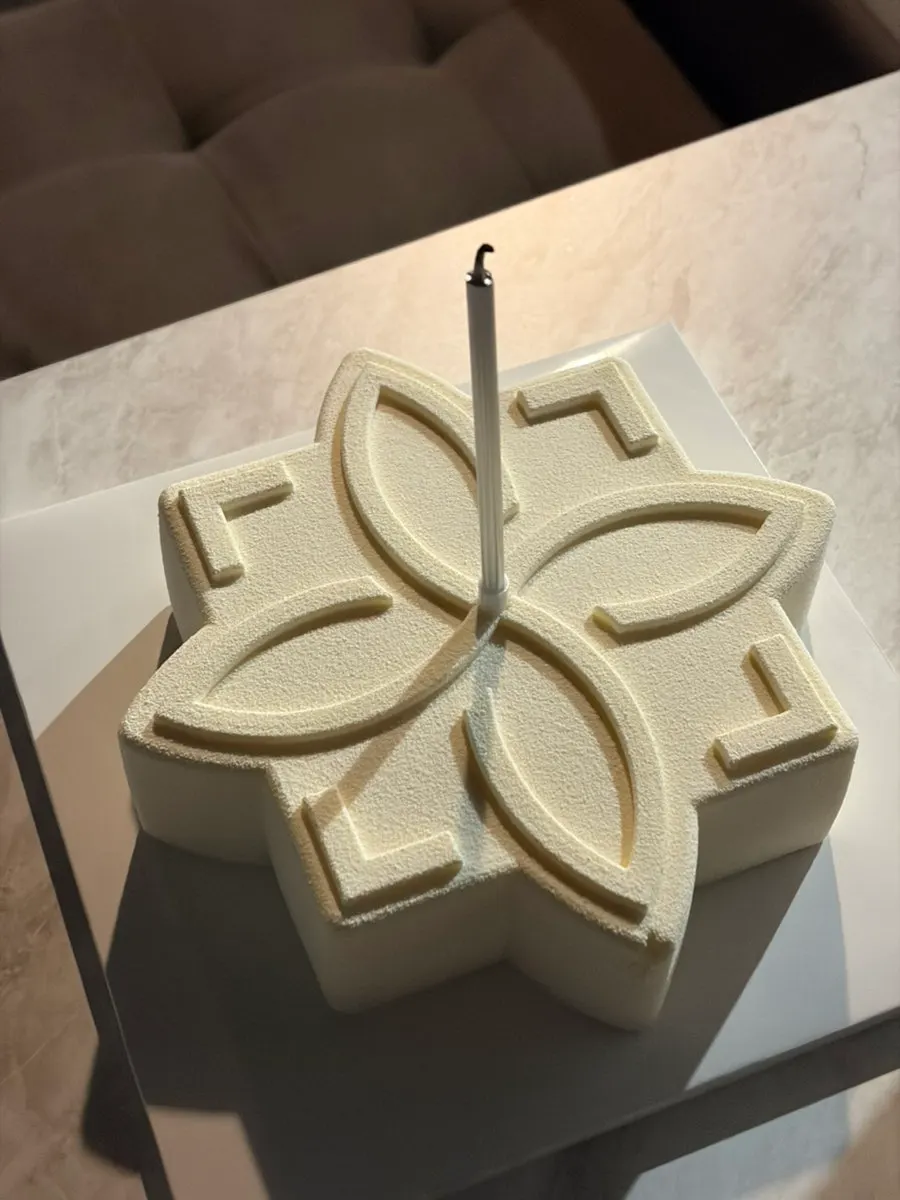 Blanc cake in Notldun’s brand shape