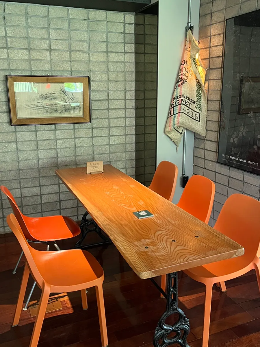 Spacious area with large tables for group gatherings