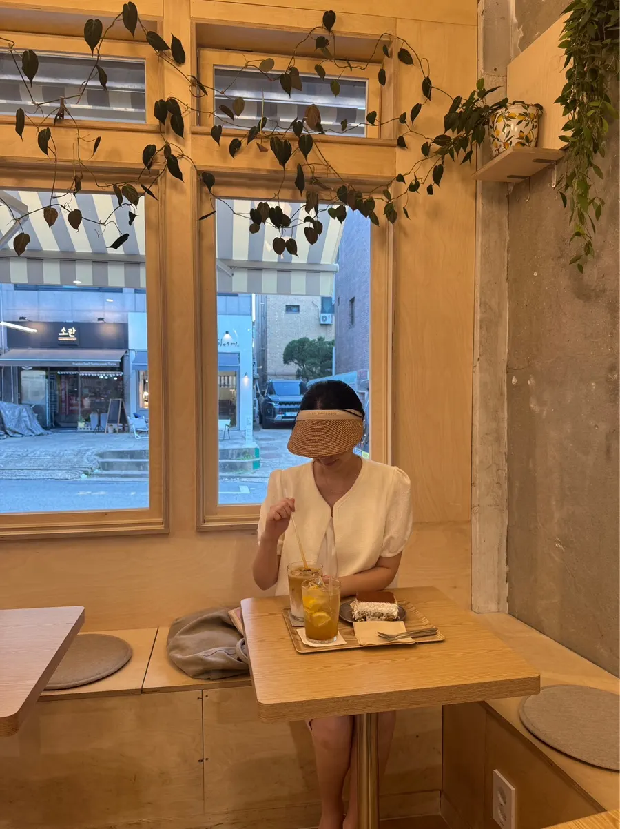 Table from an evening date at Sese Coffee