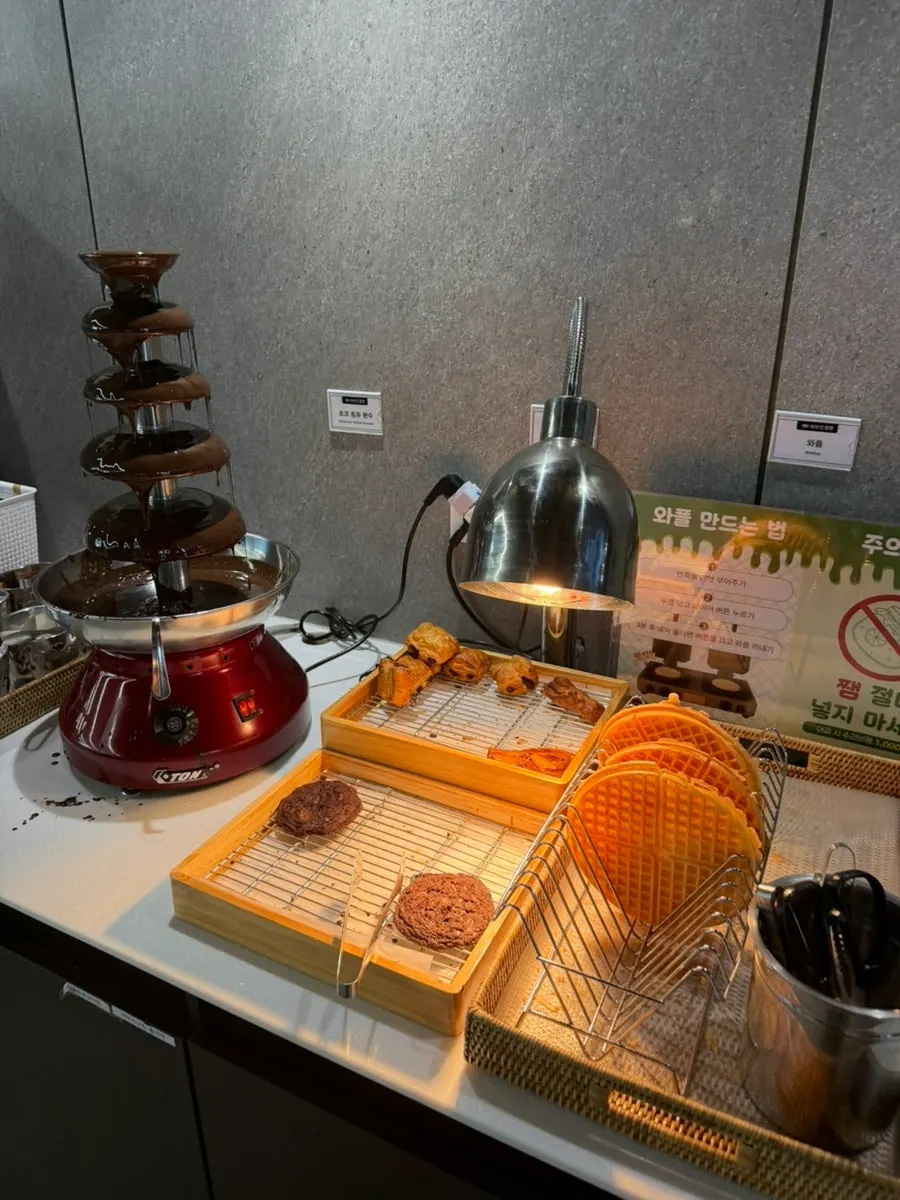 Dessert corner with fruit and ice cream