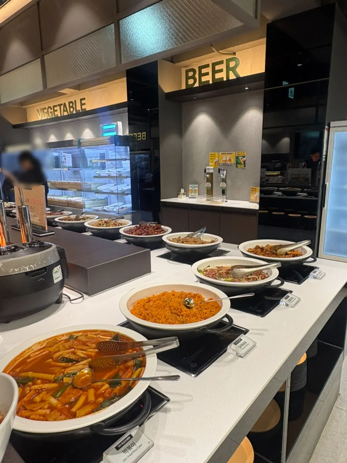 Overview of the buffet corner at Shabre Garden Ulsan Nam-gu Branch