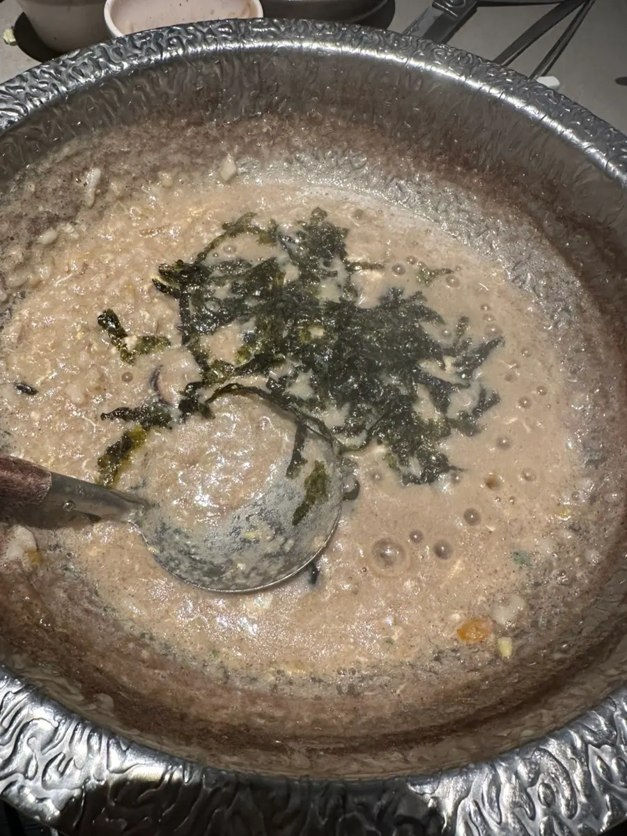 그릇에 담은 마무리 죽
