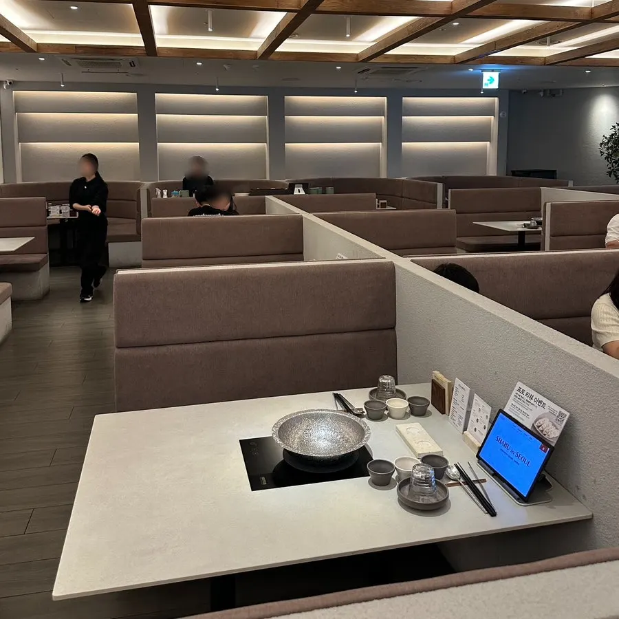 Clean interior of Shabu in Seoul Hapjeong Branch