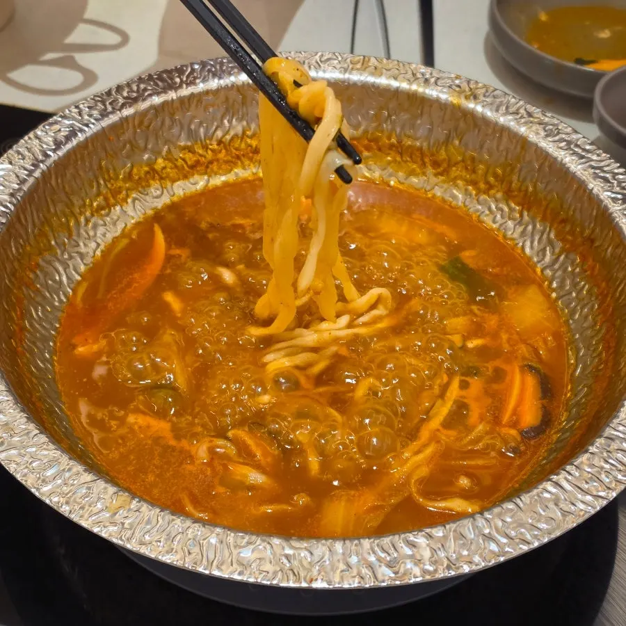 Extra order of kkoburi kalguksu noodles