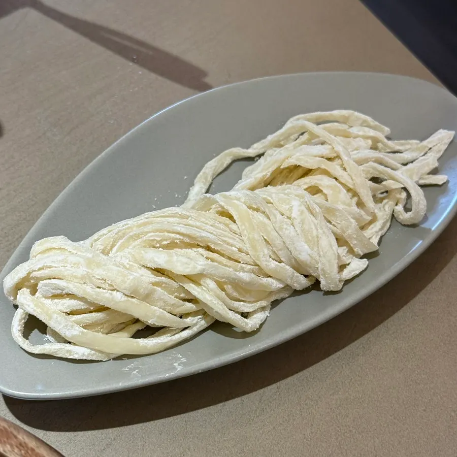 샤브샤브에 추가한 칼국수 사리