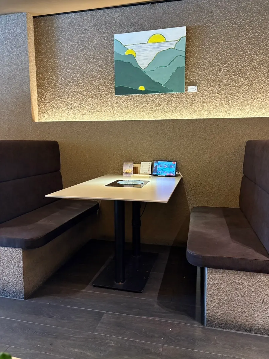 Group seating table for several people