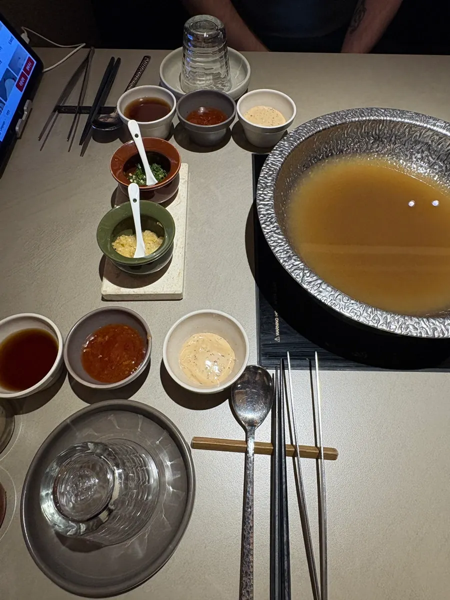 Table setting for the Prime Angus alrmoksim shabu-shabu set