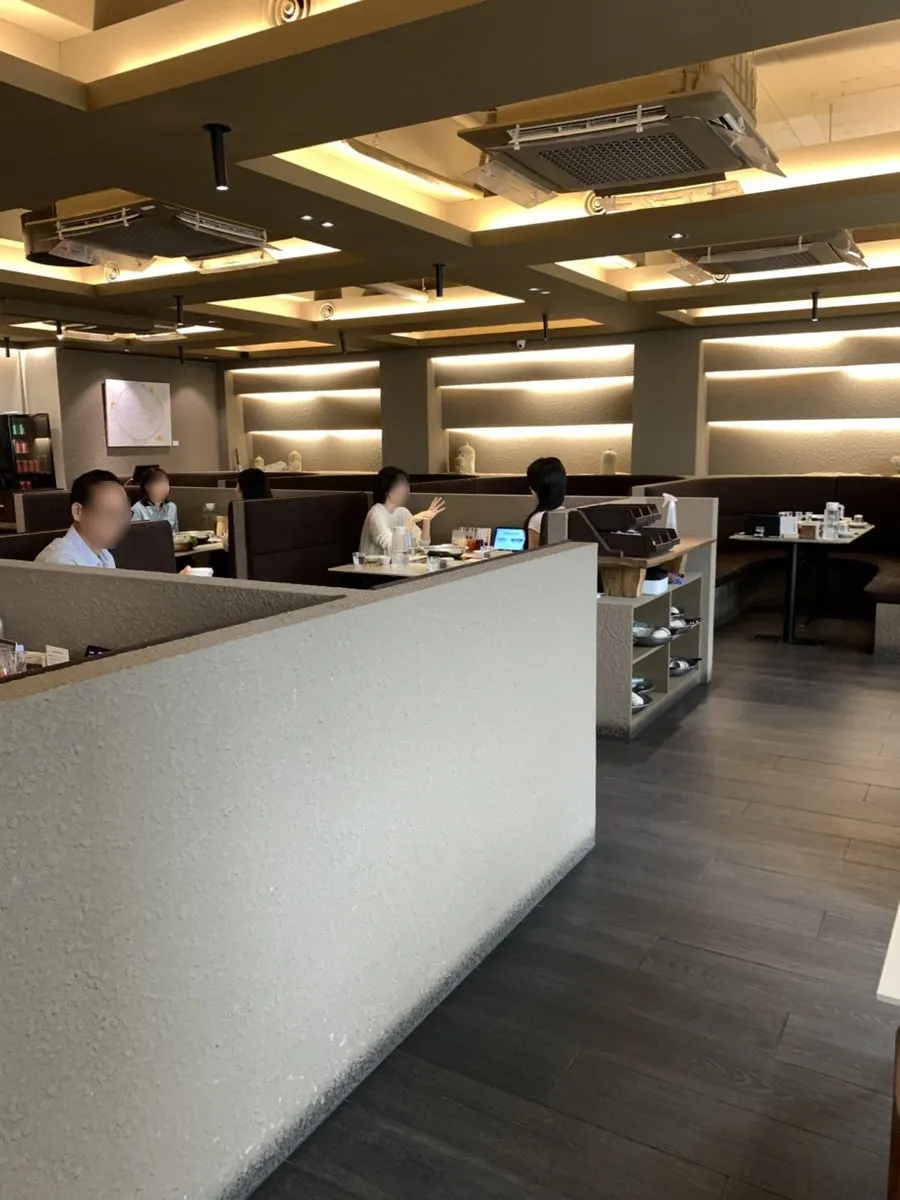 Spacious interior with 4-person tables and group seating