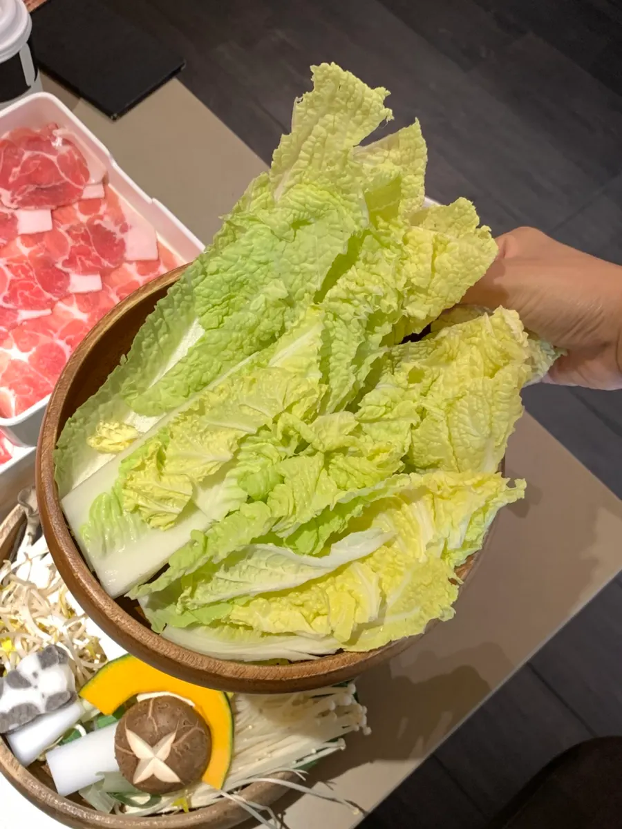 A full platter of basic vegetables served together
