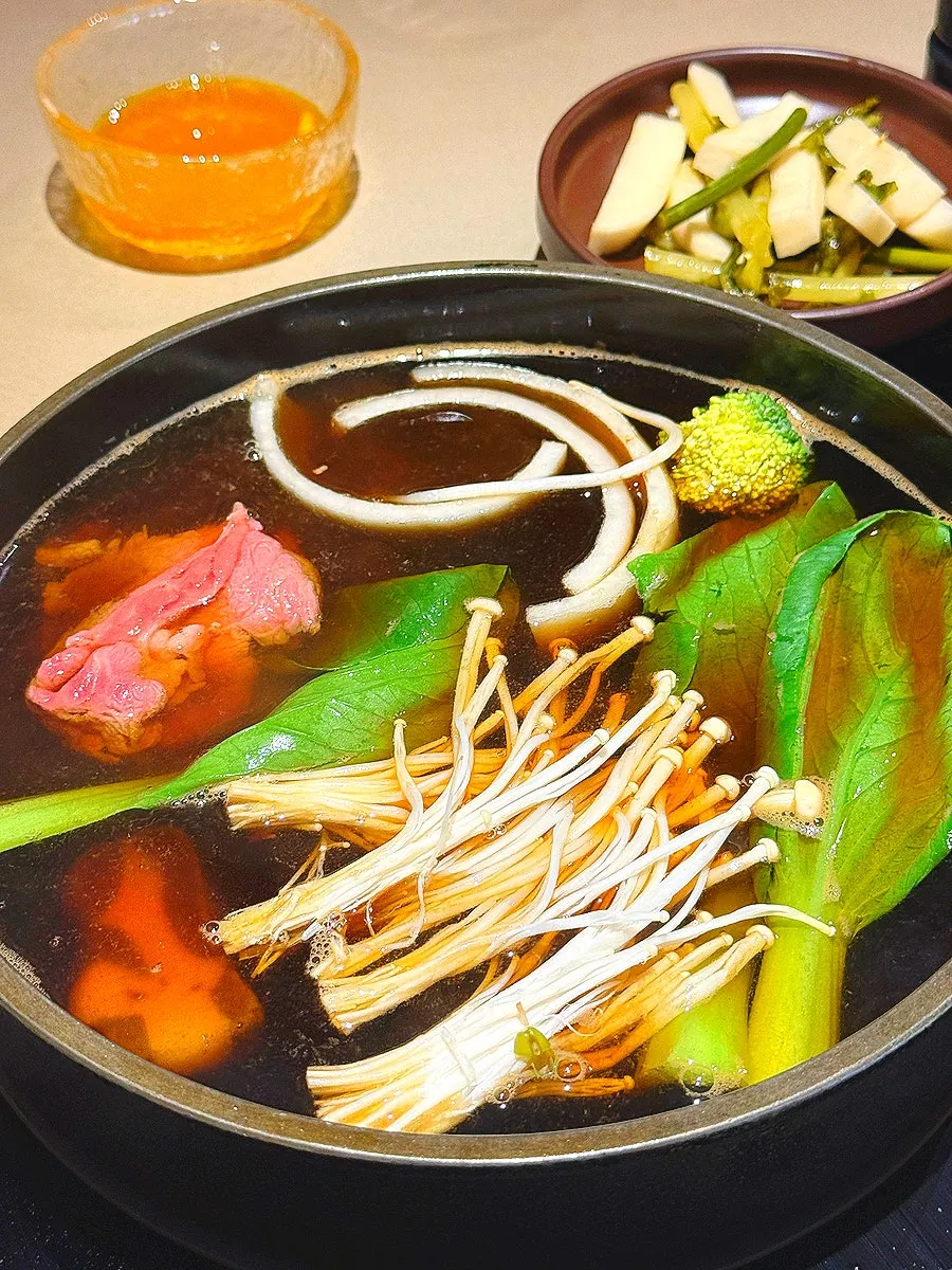 Boiling sukiyaki hot pot