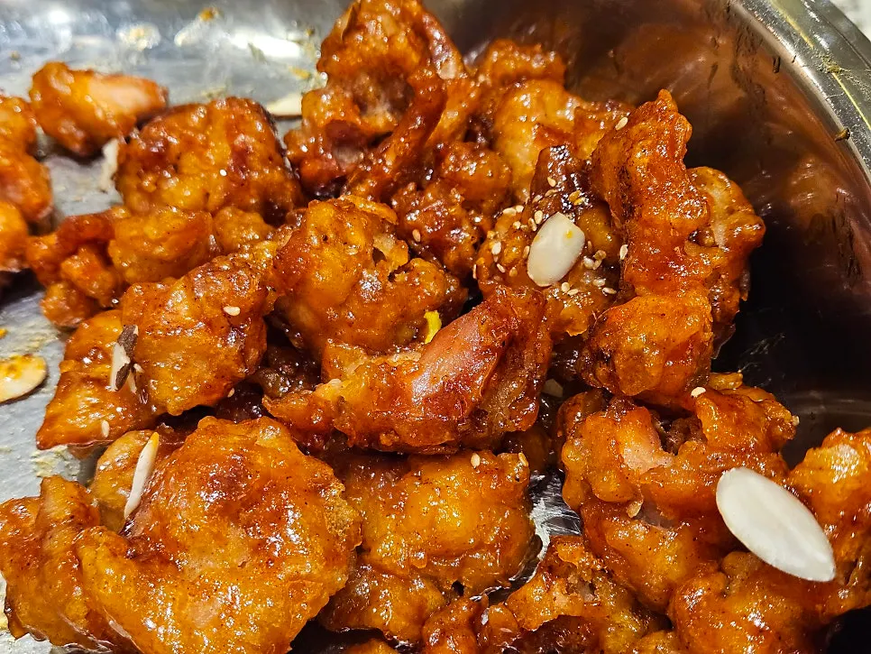 Soy-sauce seasoned fried chicken at Shabu20 Daegu Bokhyeon branch