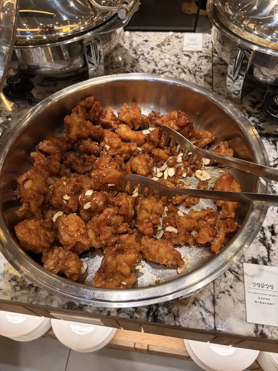Side dishes prepared at the self-bar