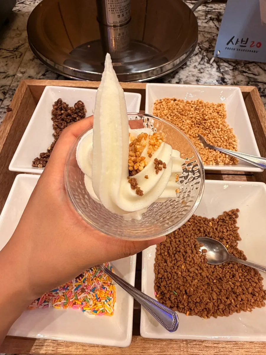Table enjoyed all the way through dessert at Shabu20 Daegu Bokhyeon branch