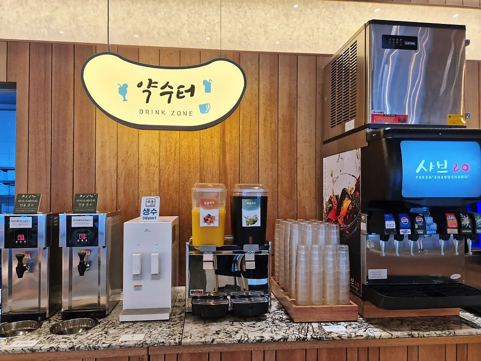 Takeaway coffee and ice cream corner