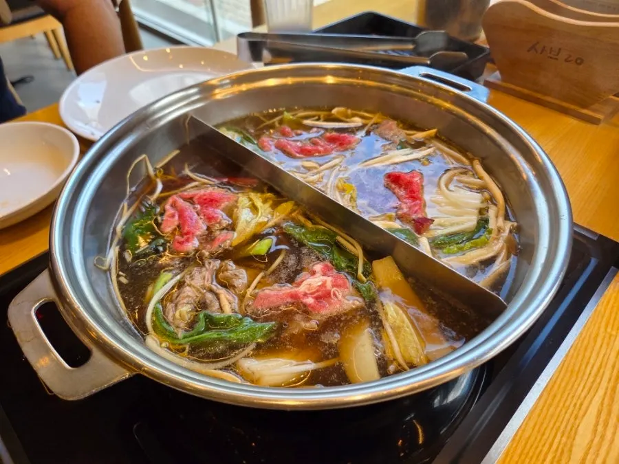 Unlimited drinks station at Shabu20