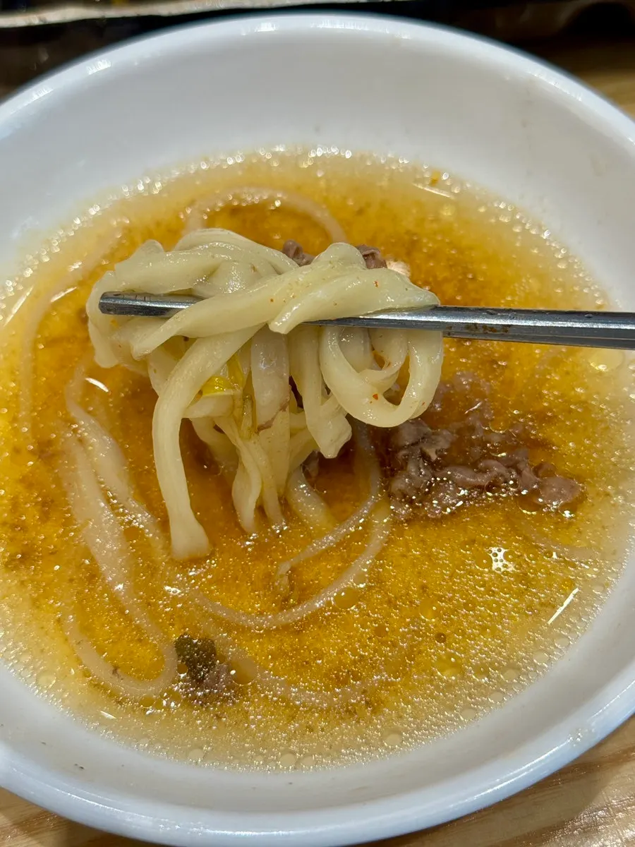 가쓰오부시 육수에 넣어 먹은 쌀국수