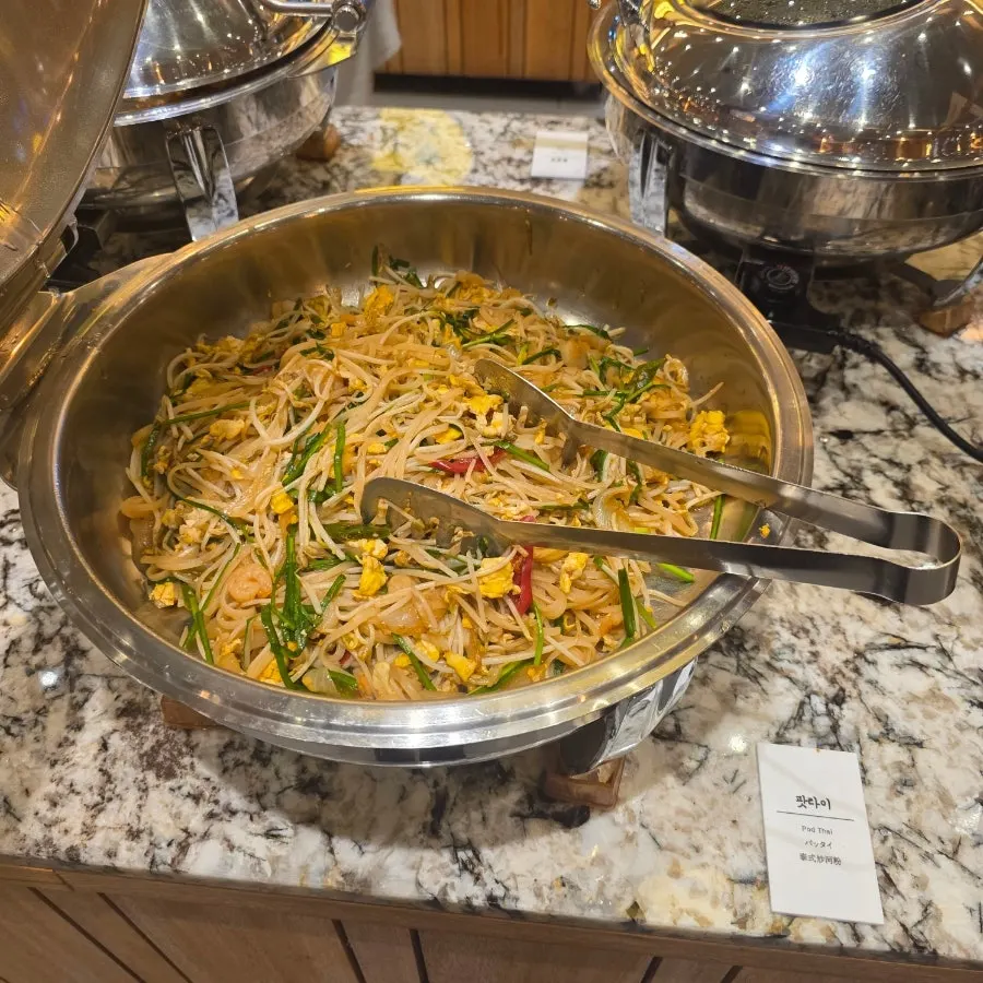Salad bar corner at Shabu20 Daegu Bokhyeon branch